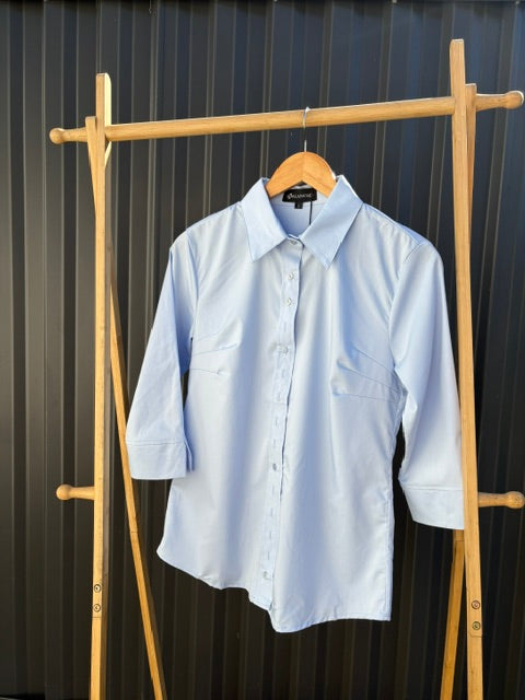 The Confident 3 Quarter Ice Blue